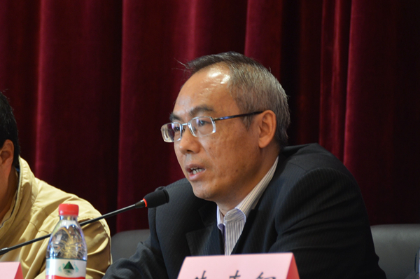 21南京理工大学知识产权学院副经理董新凯教授精彩点评.jpg 21南京理工大学知识产权学院副经理董新凯教授精彩点评.jpg